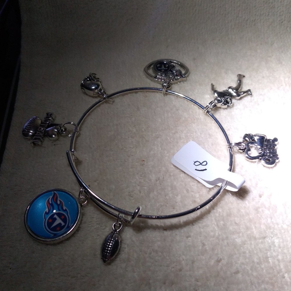 Tennessee Titans NFL Custom Expandable Charm Bracelet